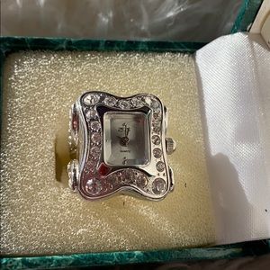 Fun vintage ring / watch